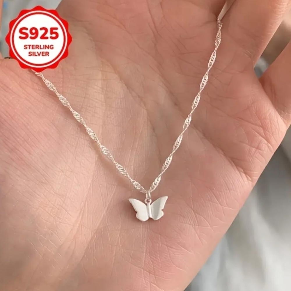 Sold! NWT ​Dainty S925 Sterling Silver Butterfly Necklace 🦋 With Gif